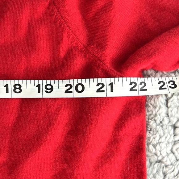 NWT Carmen Marc Valvo, Perfect Red, Soft Tunic w/Rhinestone Collar Embellishment - Picture 5 of 9